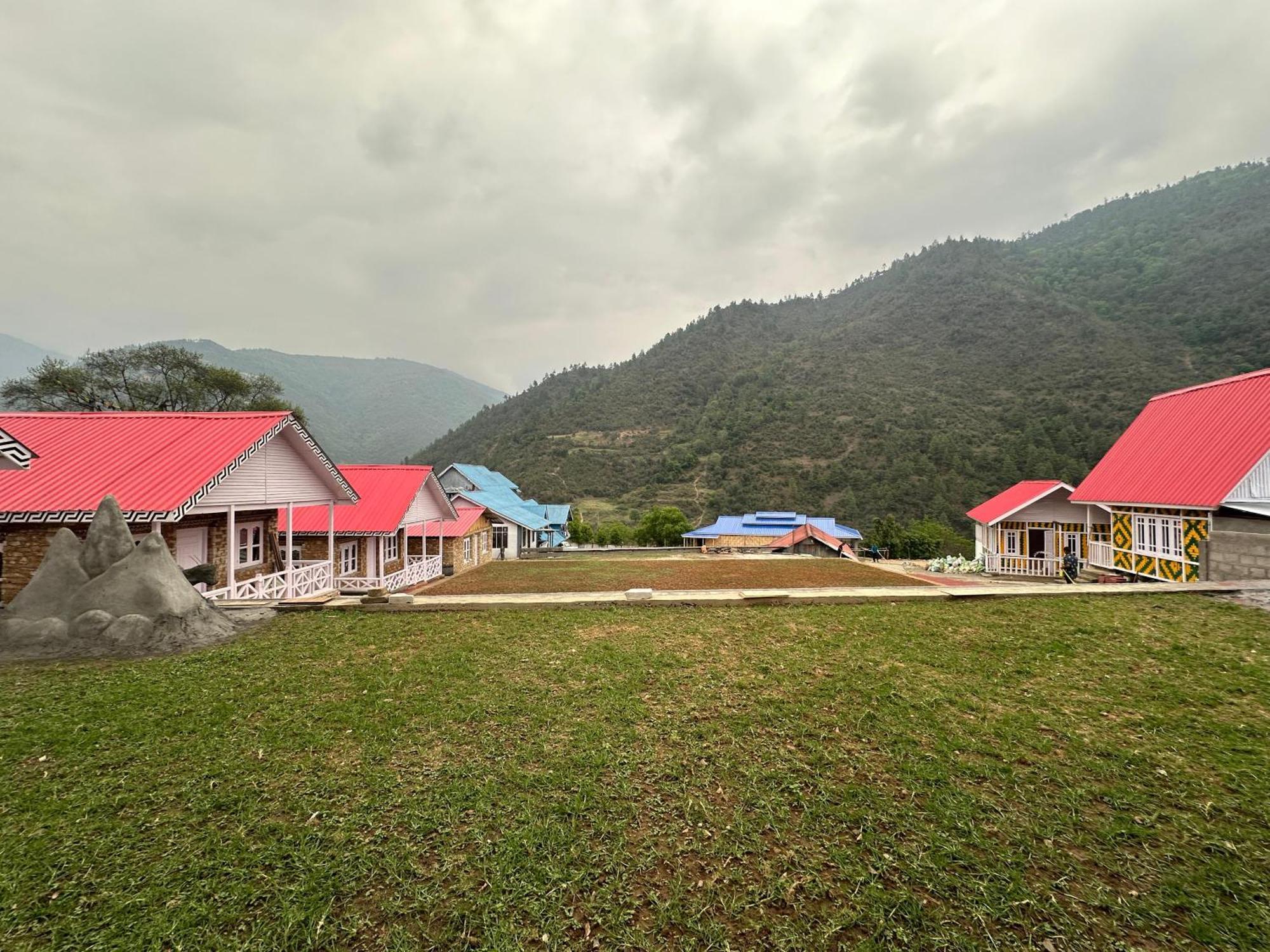 Апартаменти Brokpa Estate Dirang Екстер'єр фото