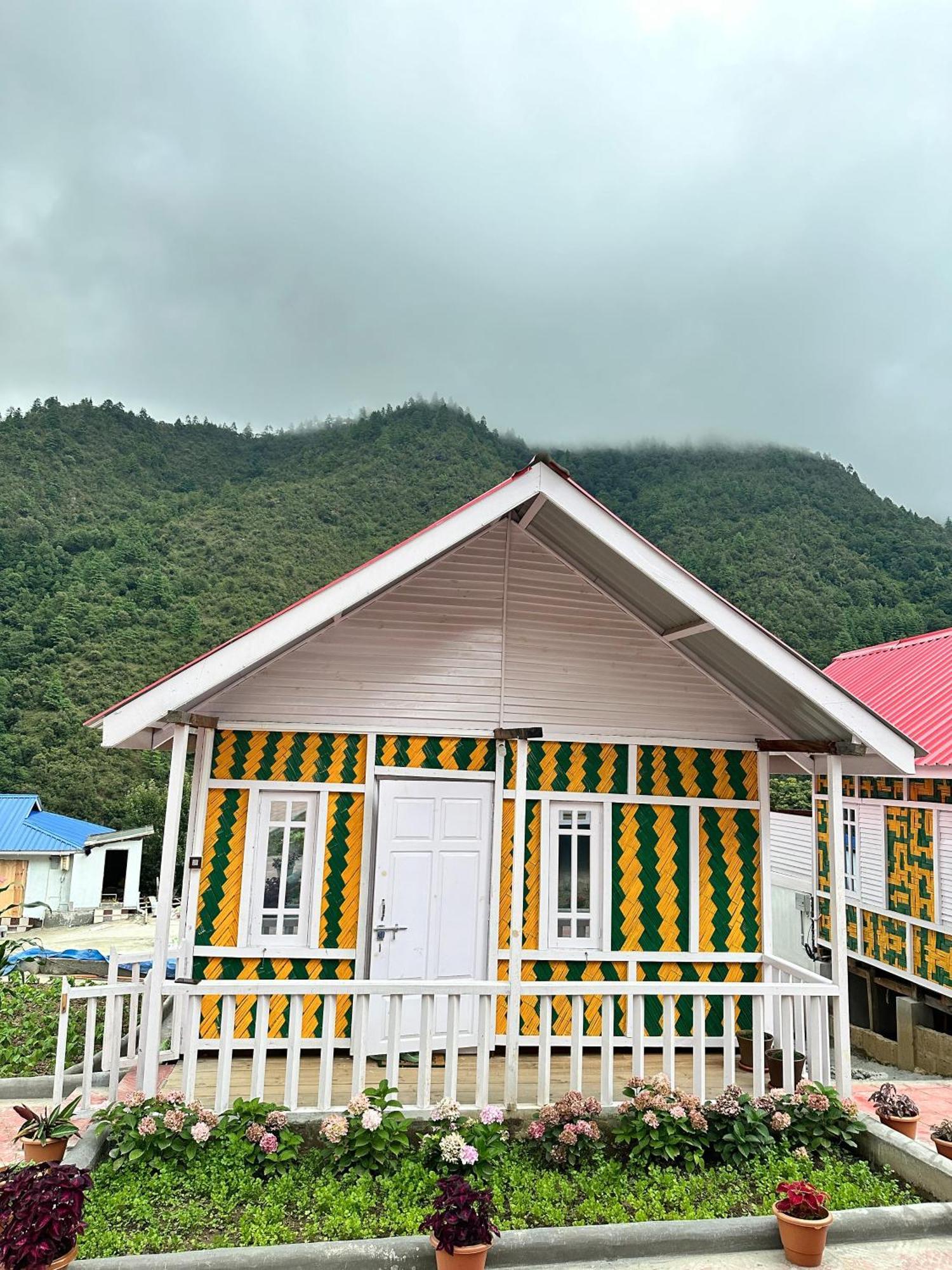 Апартаменти Brokpa Estate Dirang Екстер'єр фото